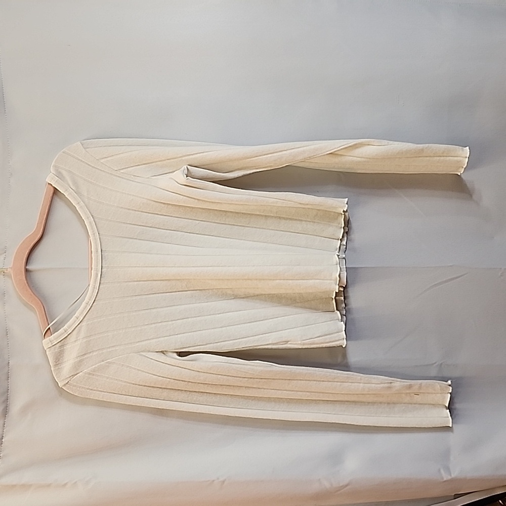 Freshman Womens Long Sleeve Sweater Cream Fitted Round Neckline Medium NWT - Picture 6 of 6